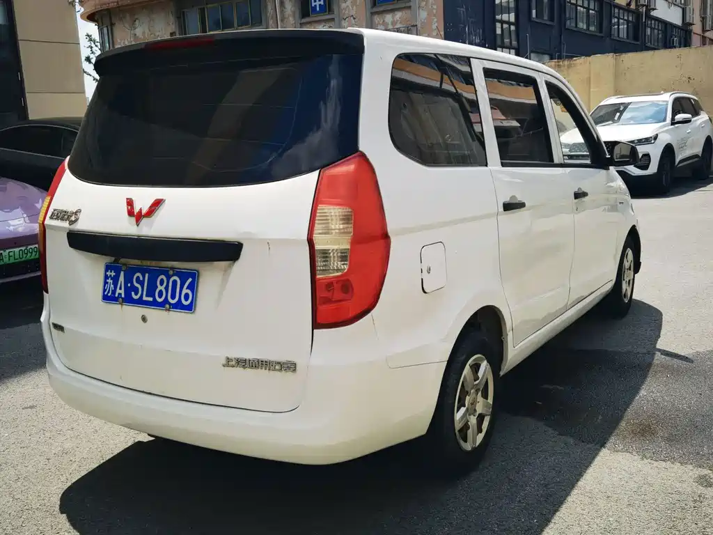 Wuling Hongguang — миниатюра 10