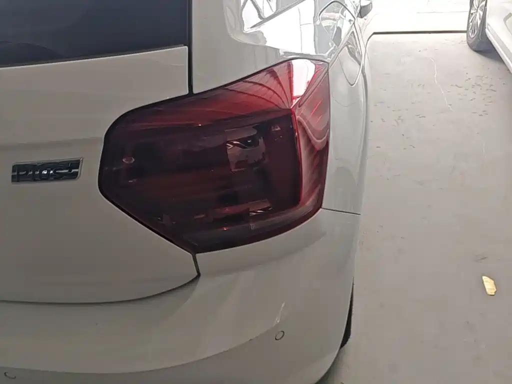 Volkswagen Polo — миниатюра 8