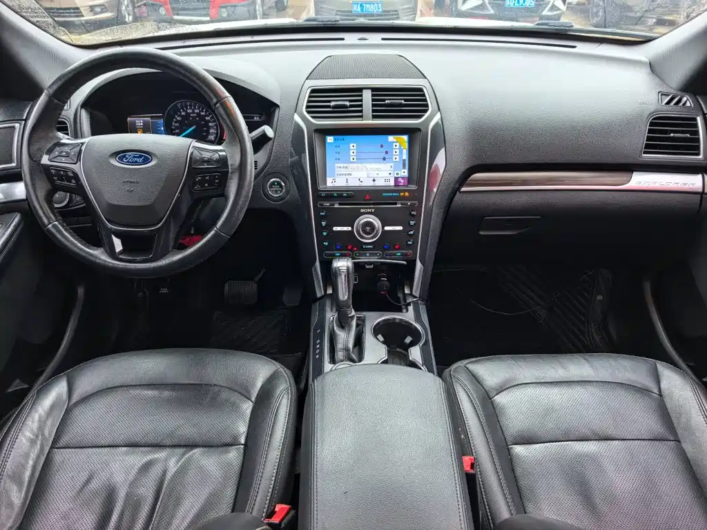 Ford Explorer (Import) — миниатюра 11