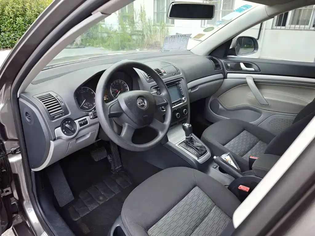Skoda Octavia — миниатюра 10