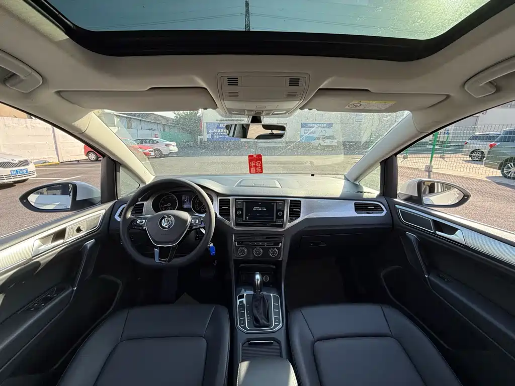 VOLKSWAGEN GOLF*JIAYU