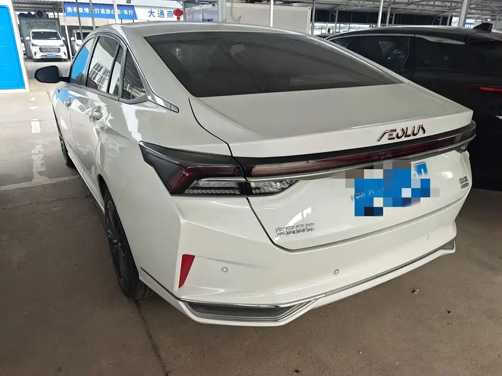 DONGFENG YI HYUN MAX