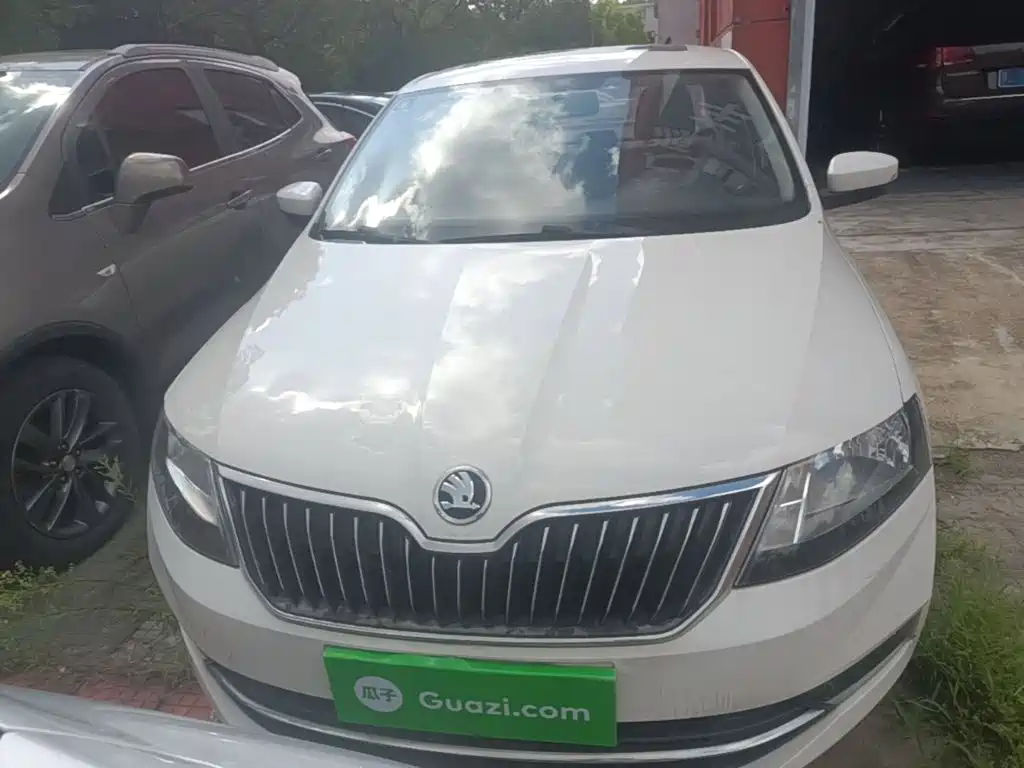 Skoda Rapid — миниатюра 3