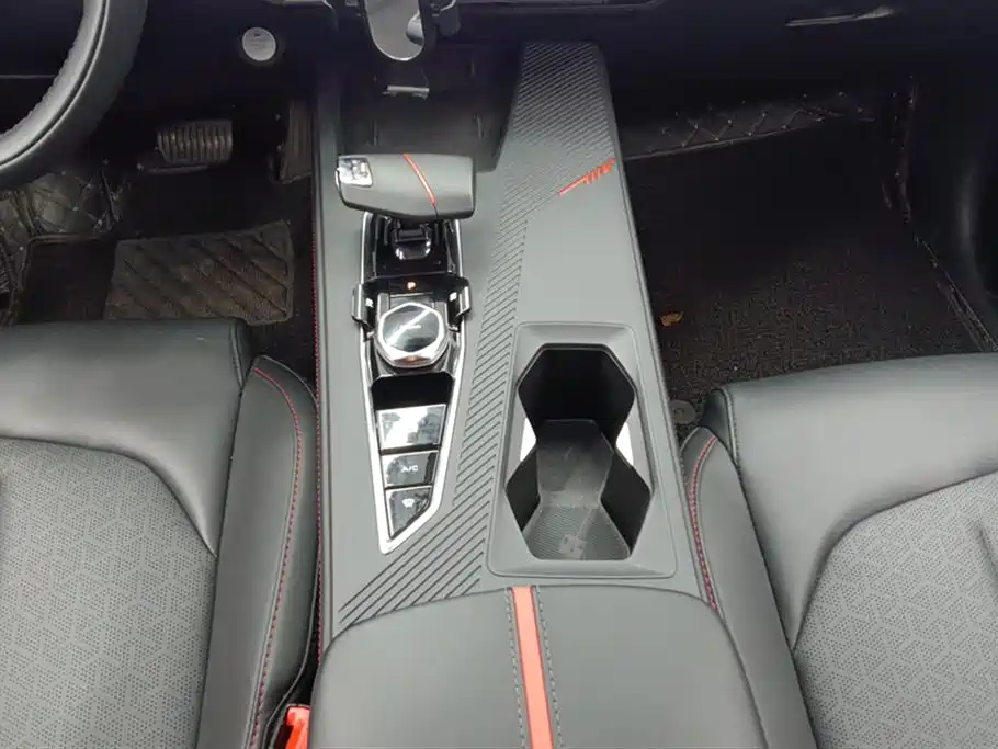 CHANGAN CHANGAN AUCHAN Z6