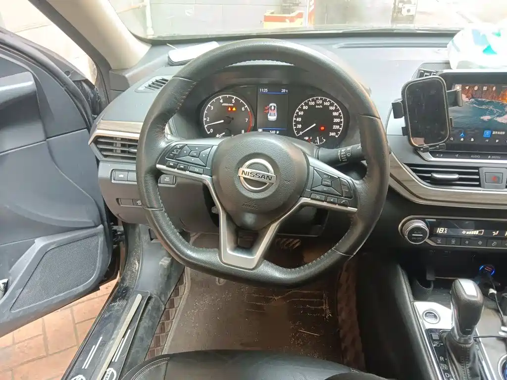 Nissan Teana — миниатюра 11