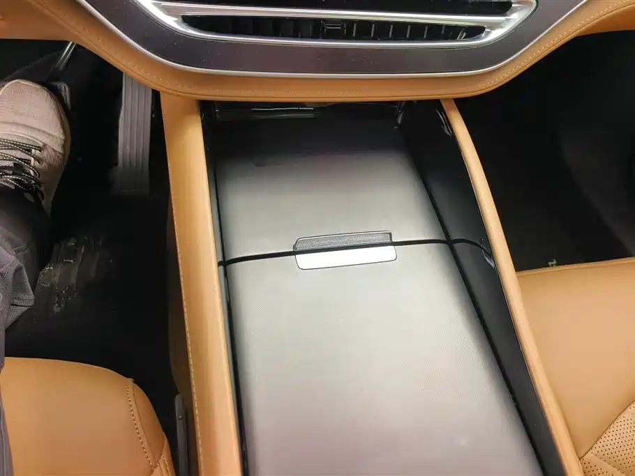 RISING AUTO FEIFAN R7