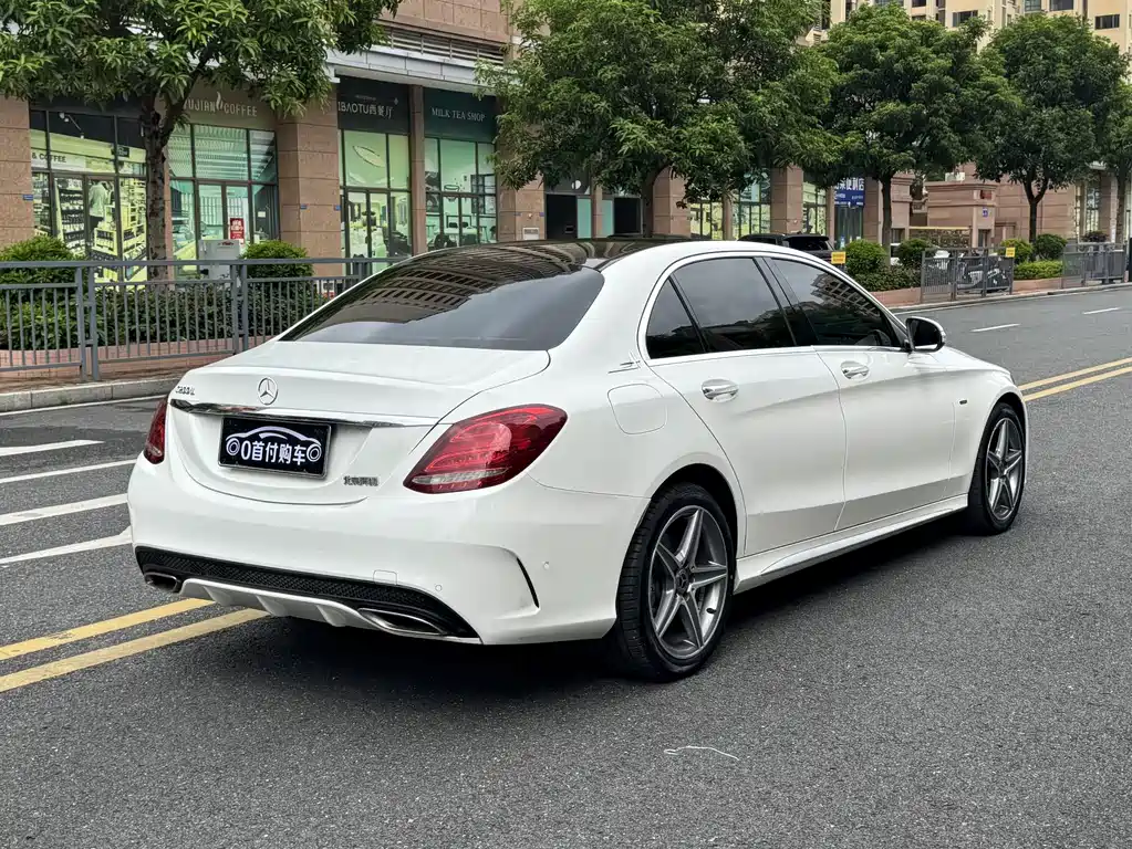 Mercedes-Benz C-Class — миниатюра 11