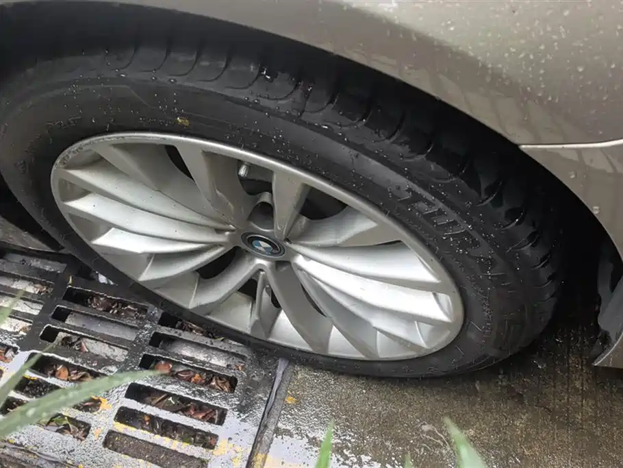 BMW 5 SERIES NEW ENERGY