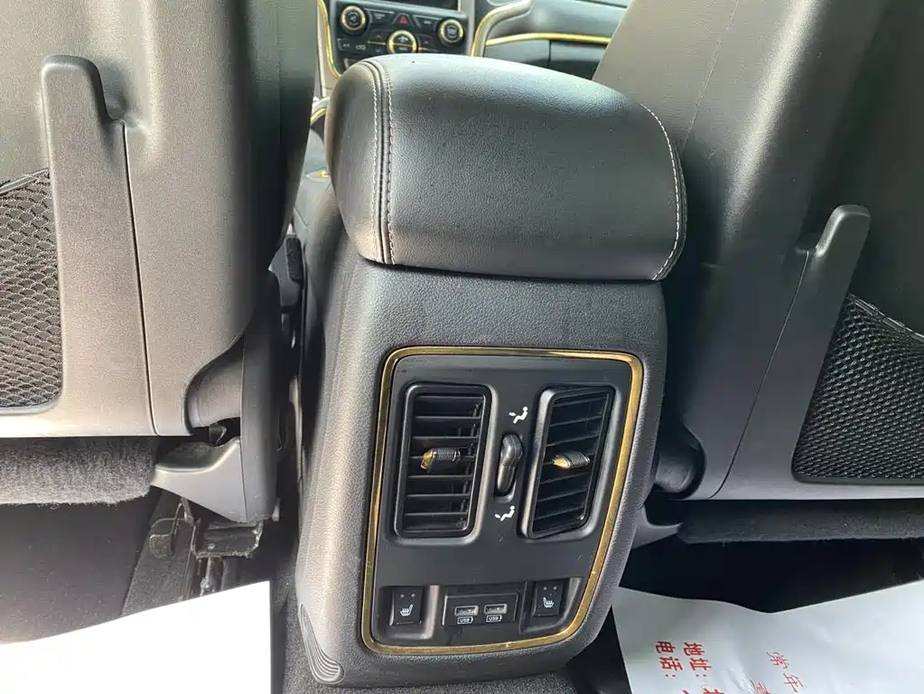 Jeep Grand Cherokee (Import) — миниатюра 17