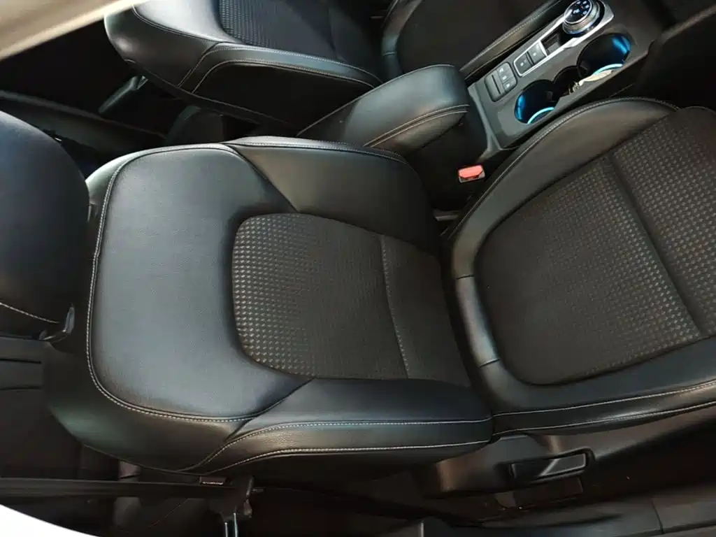 Ford Focus — миниатюра 25