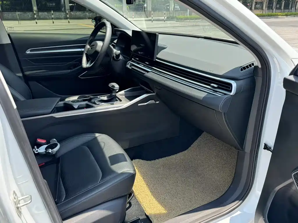 GEELY AUTOMOBILE EMGRAND