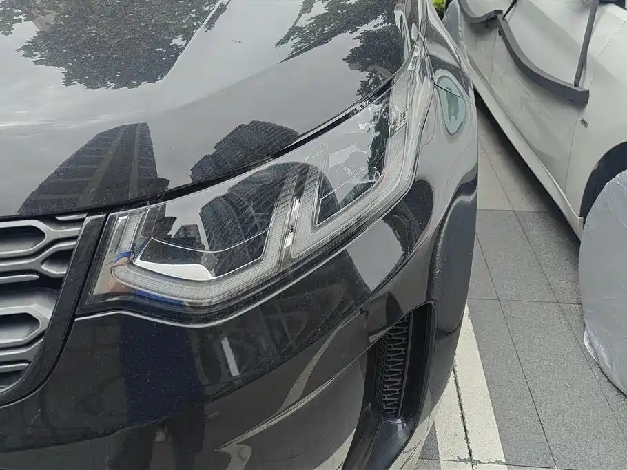 LAND ROVER DISCOVER SPORTS