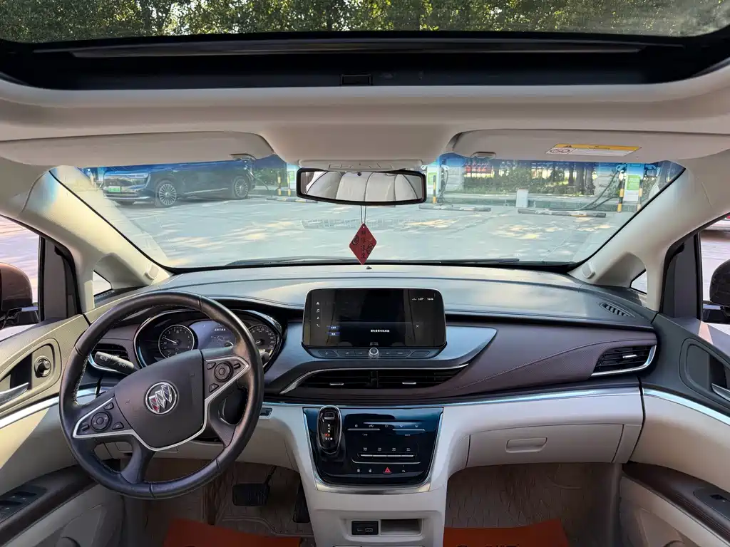 Buick GL8 — миниатюра 5