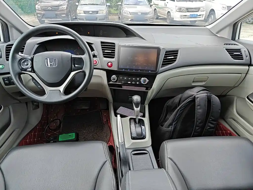 Honda Civic — миниатюра 10