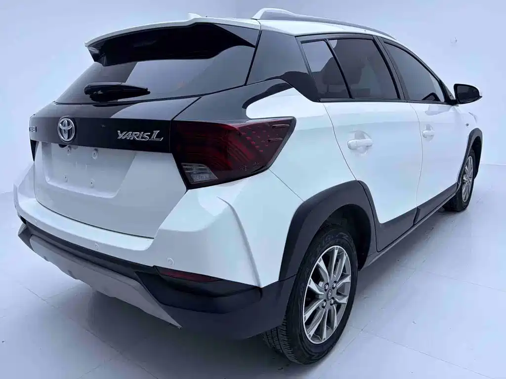 Toyota Yaris L — миниатюра 4