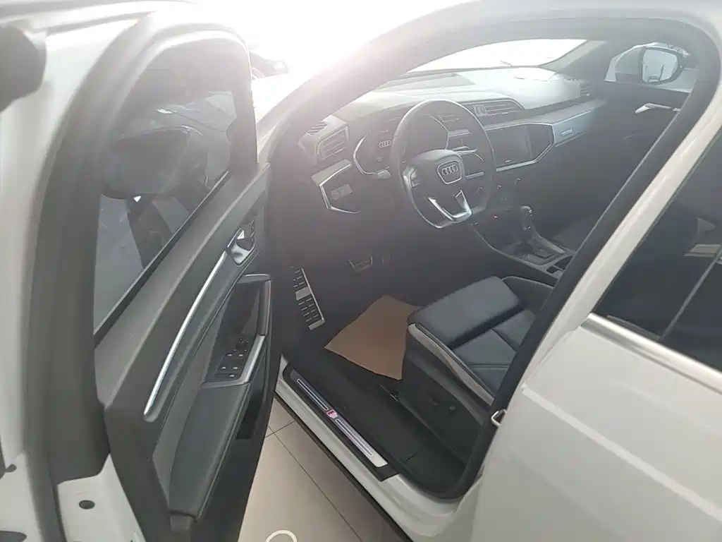 Audi Q3 — миниатюра 16