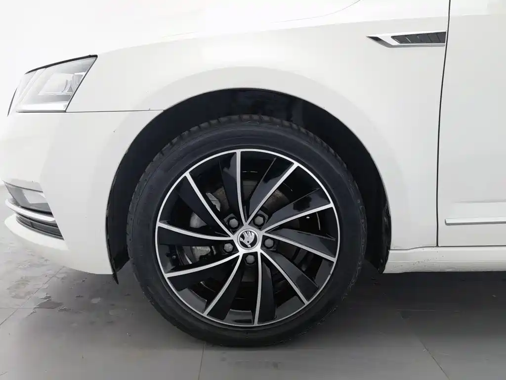 Skoda Octavia — миниатюра 17