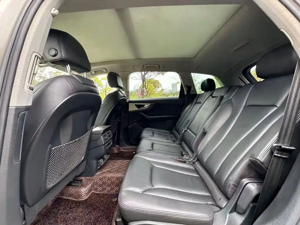 Audi Q7 — миниатюра 4