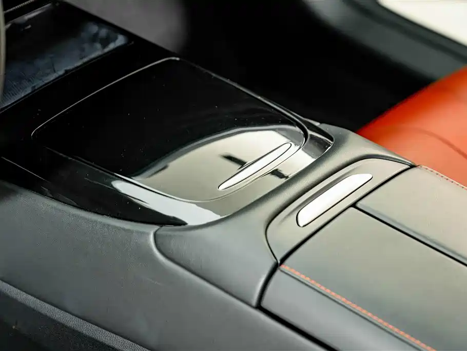 XPeng P7 — миниатюра 12