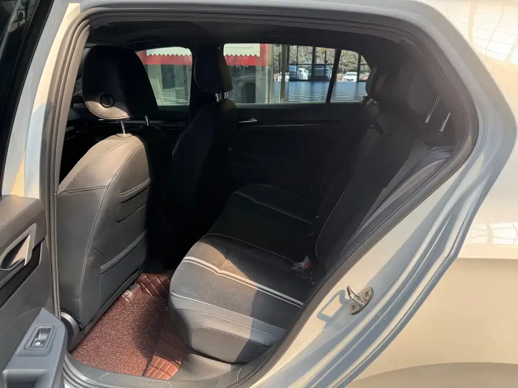 Volkswagen Golf — миниатюра 14
