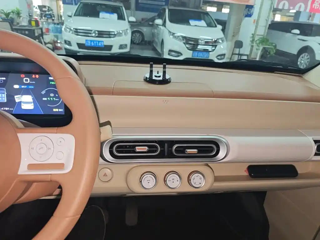 Wuling MINIEV — миниатюра 13