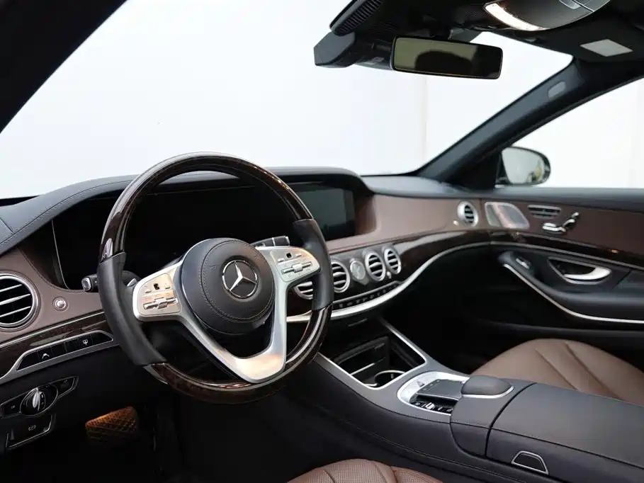 Mercedes-Benz S-Class — миниатюра 7