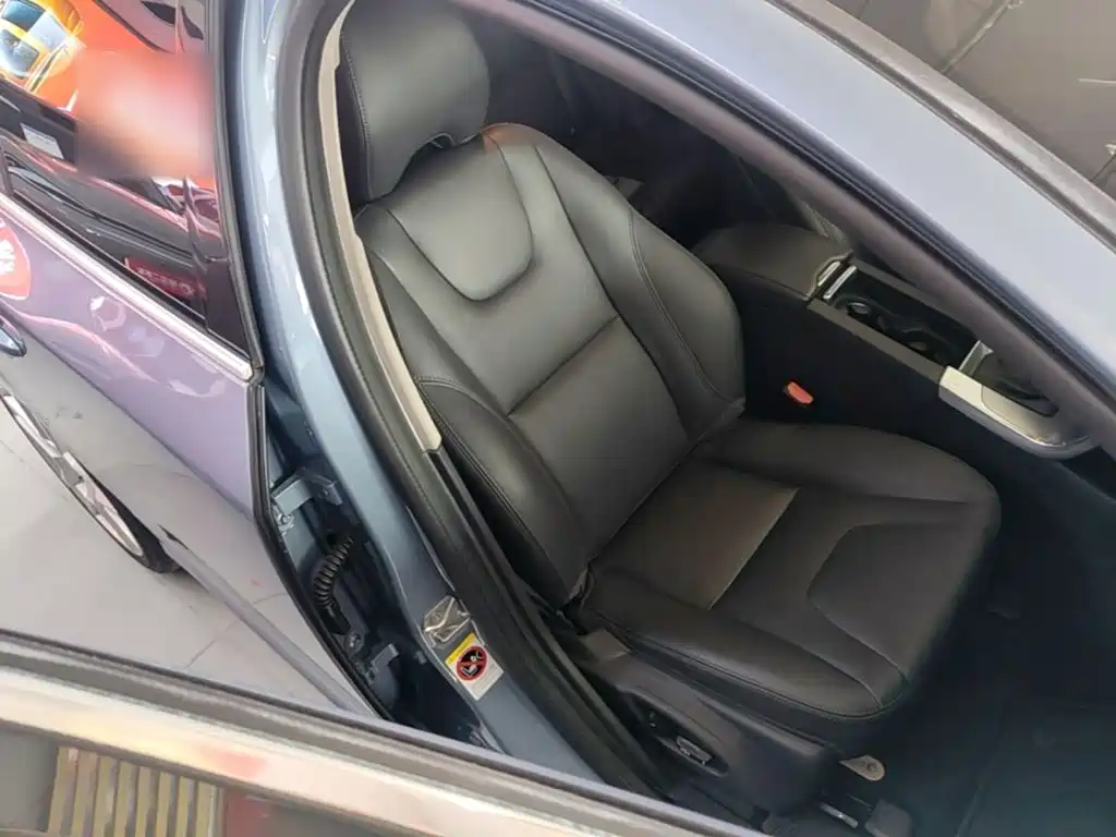 Volvo V60 — миниатюра 25