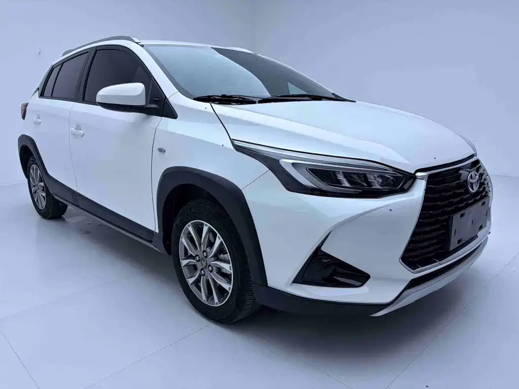 Toyota Yaris L — миниатюра 3