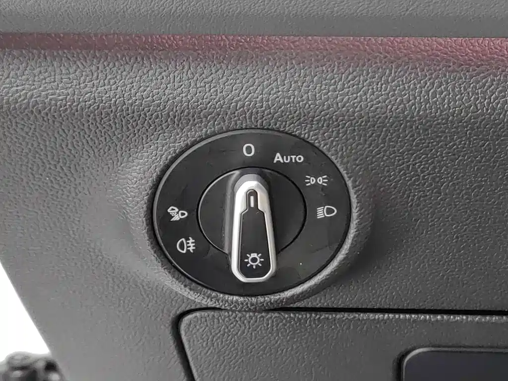 Volkswagen Sagitar — миниатюра 21