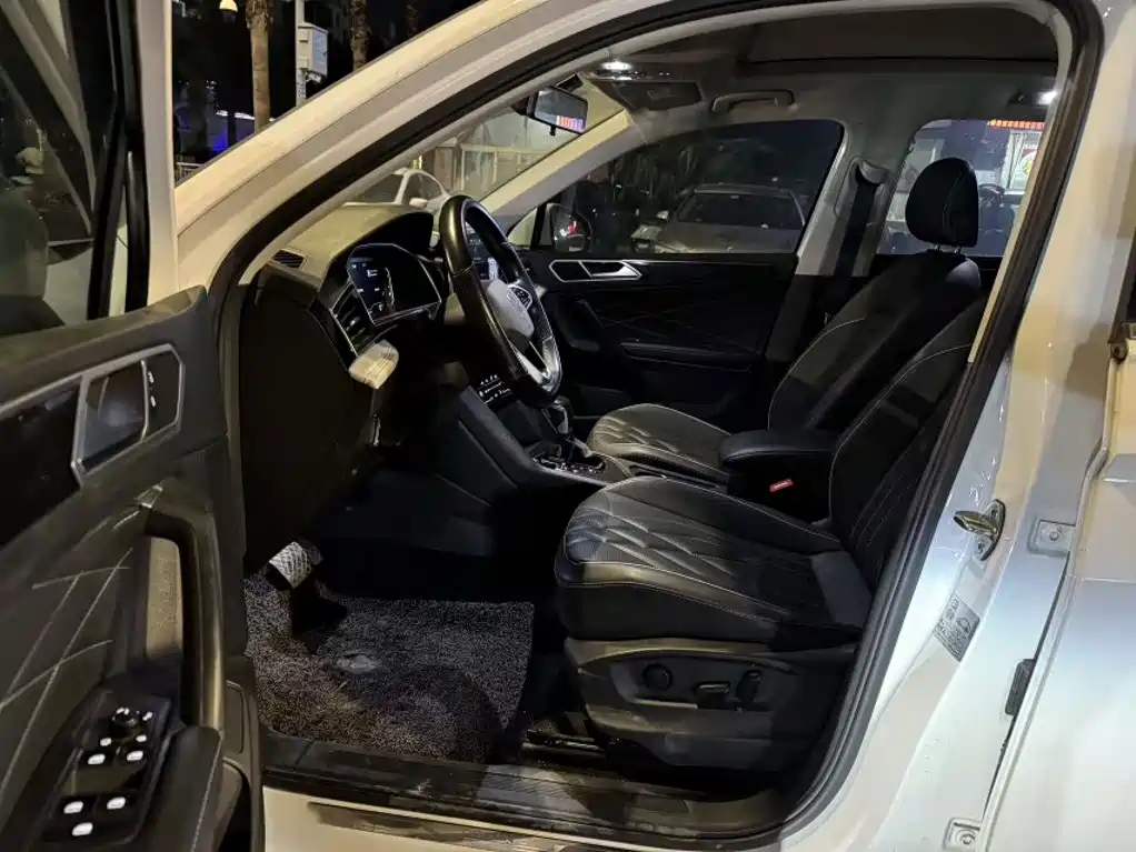 Volkswagen Tiguan L — миниатюра 13