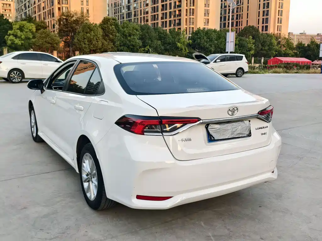 Toyota Corolla — миниатюра 5