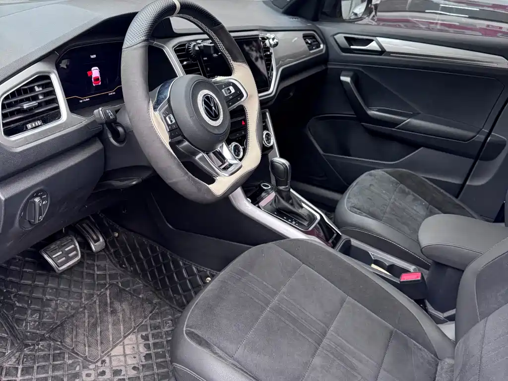Volkswagen T-Roc — миниатюра 7