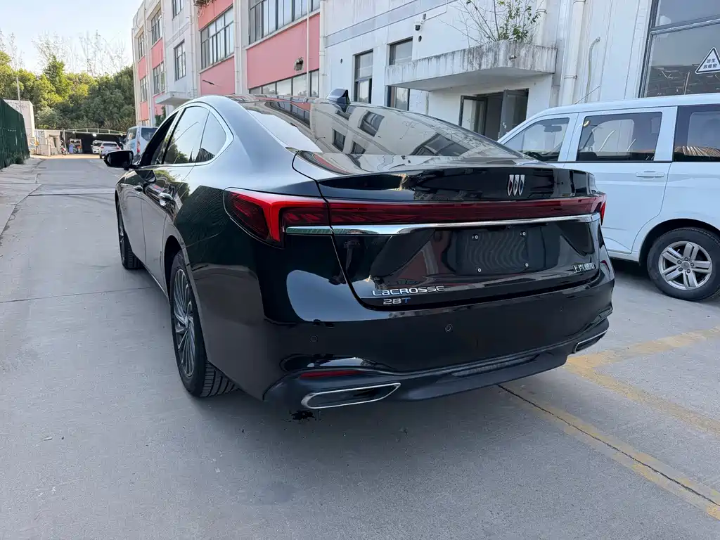 Buick LaCrosse — миниатюра 20