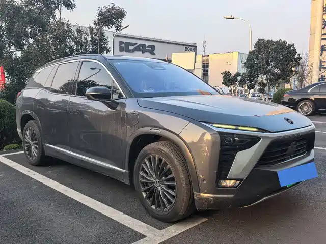 NIO NIO ES8 2021