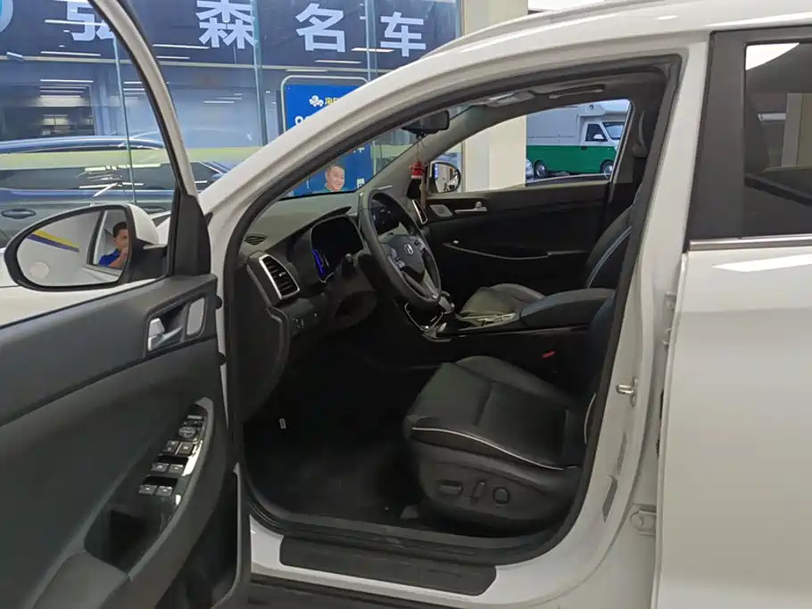 Hyundai Tucson — миниатюра 9