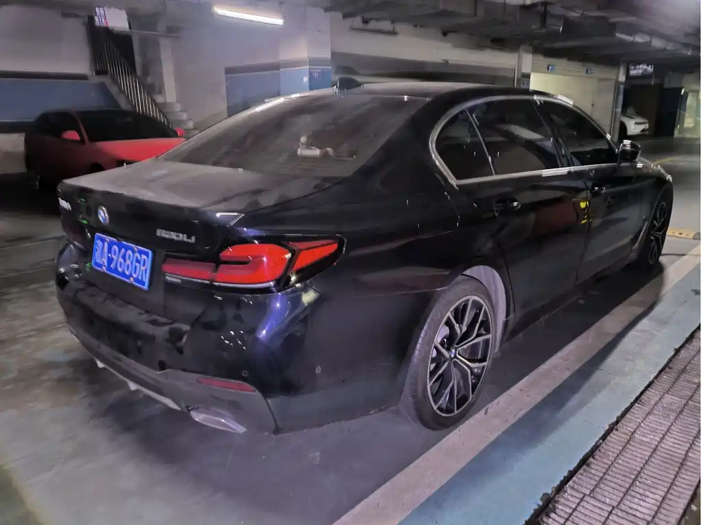 BMW 5 Series — миниатюра 8