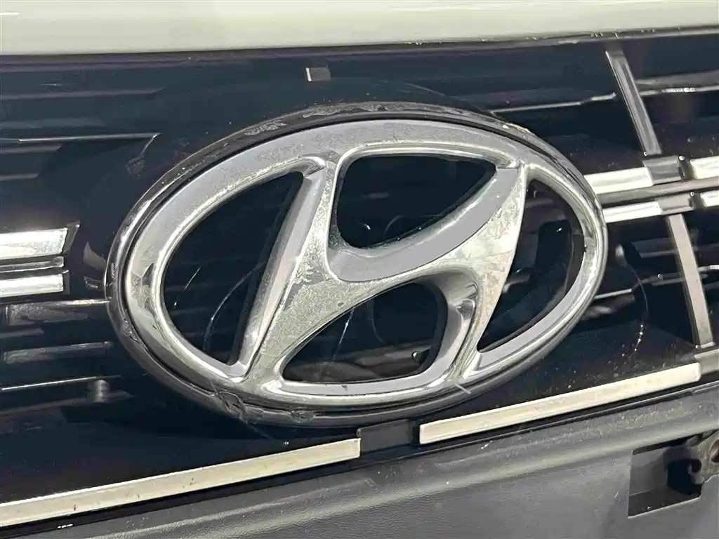 Hyundai Elantra — миниатюра 5