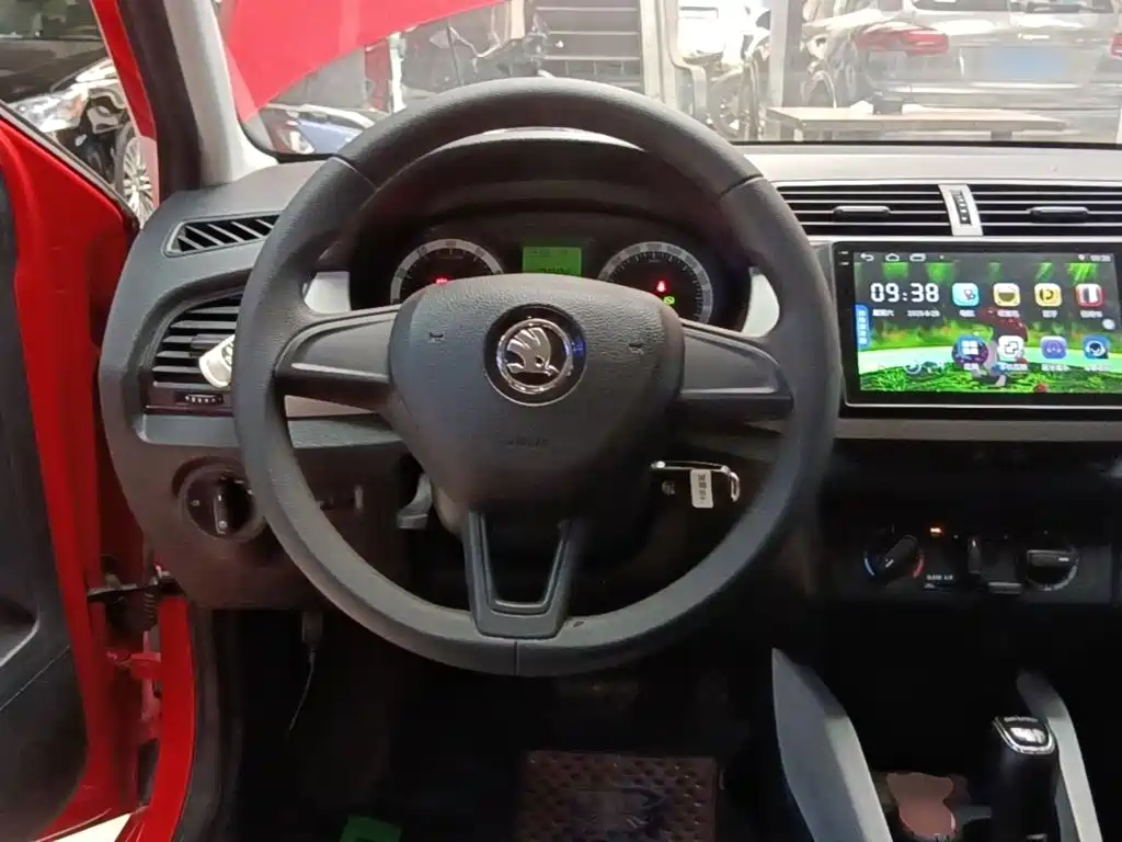 Skoda Fabia — миниатюра 11
