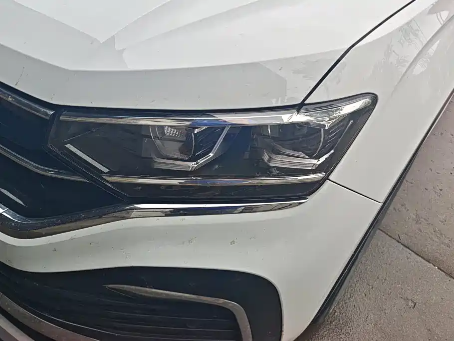 Volkswagen X — миниатюра 5