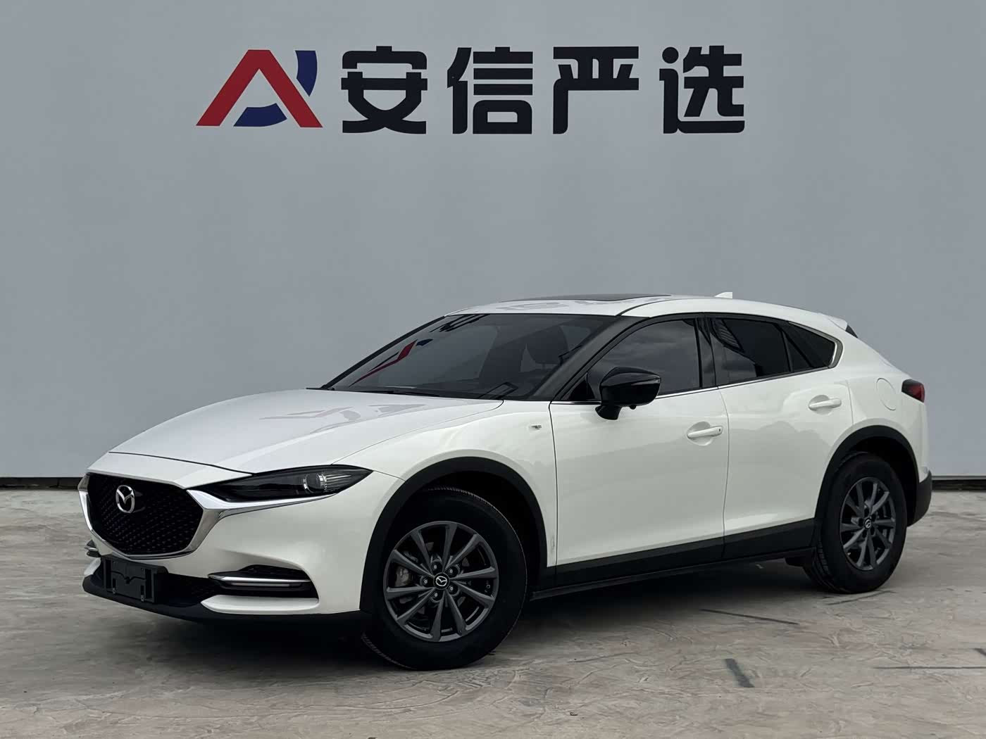 Mazda CX-4 2.0 л 2023 г. Белый, пробег 21000 км
