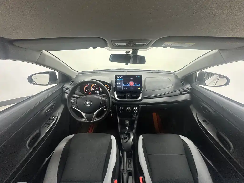 Toyota Yaris L — миниатюра 16
