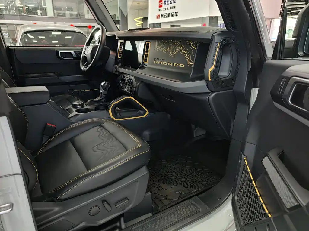 Ford Bronco — миниатюра 21