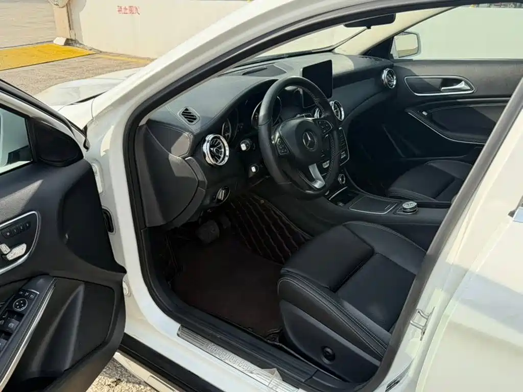 Mercedes-Benz GLA — миниатюра 6