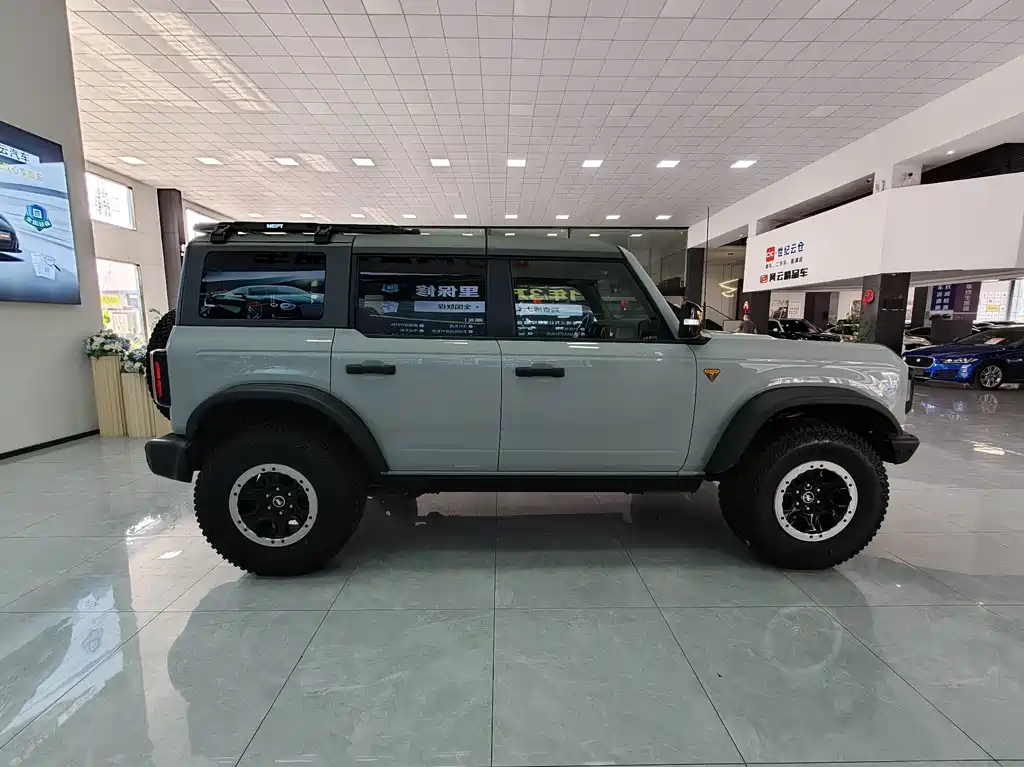 Ford Bronco — миниатюра 4