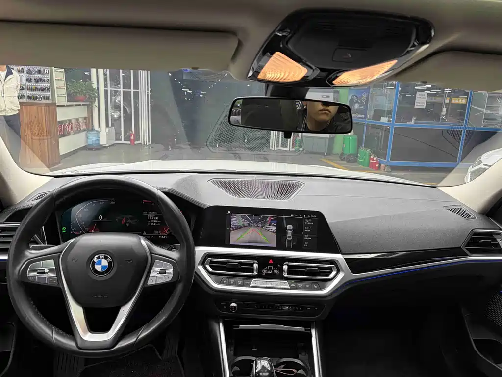 BMW 3 Series — миниатюра 7