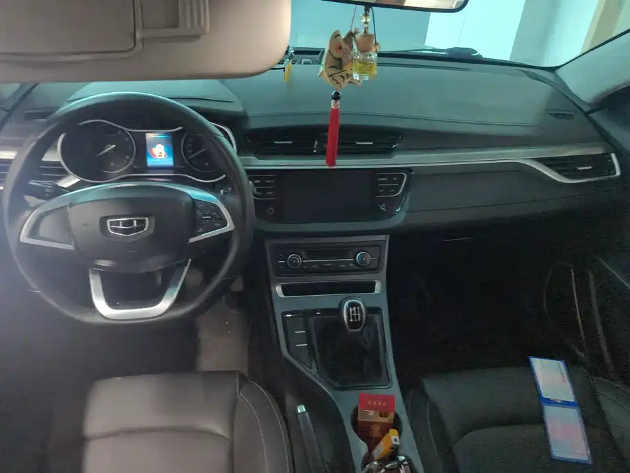 Geely Emgrand — миниатюра 12