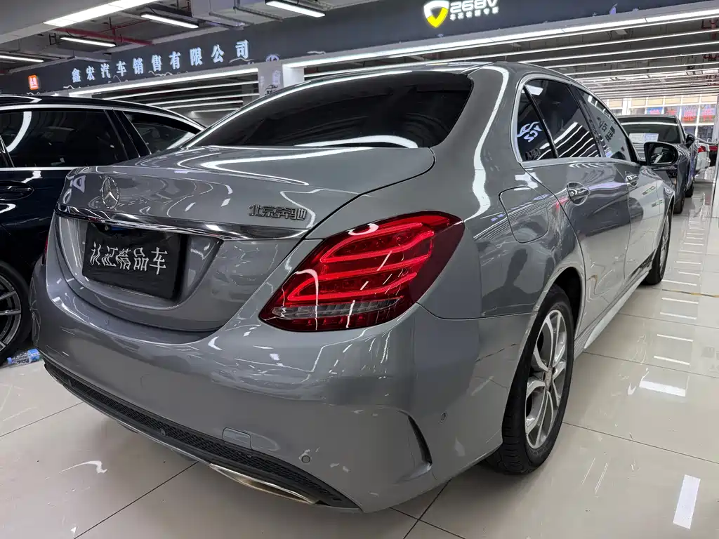 Mercedes-Benz C-Class — миниатюра 5