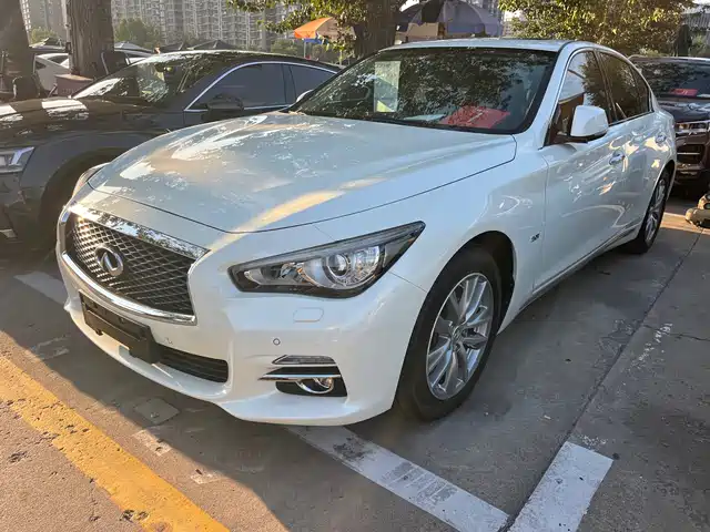 INFINITI  Q50L 2017