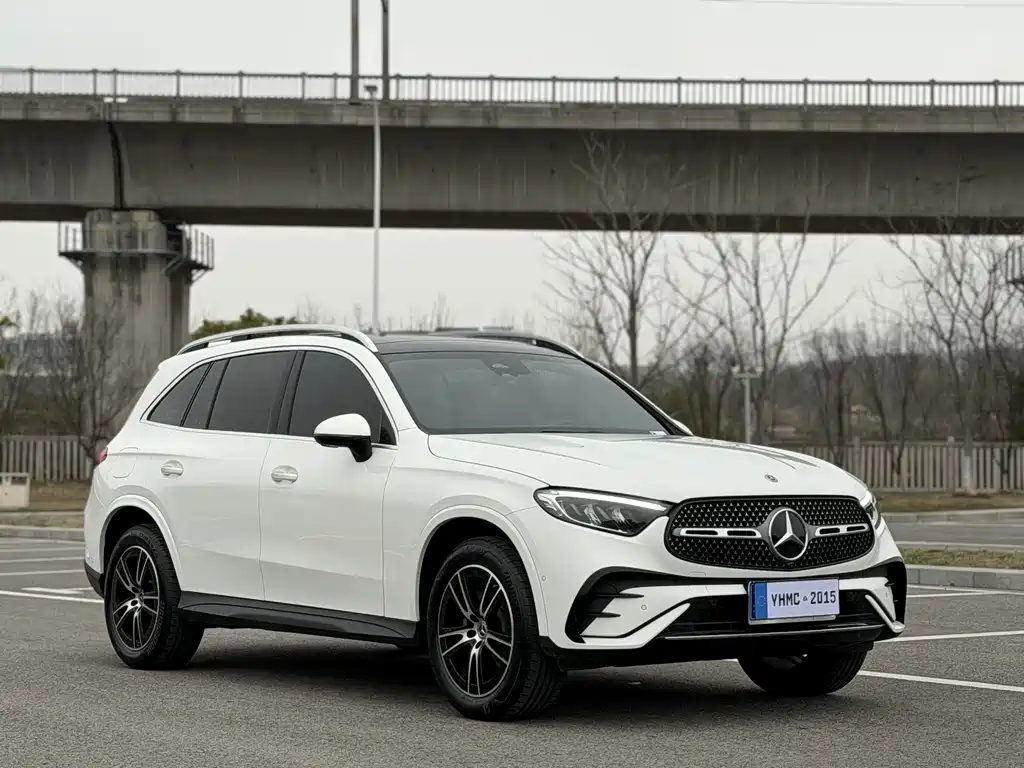 MERCEDES-BENZ GLC