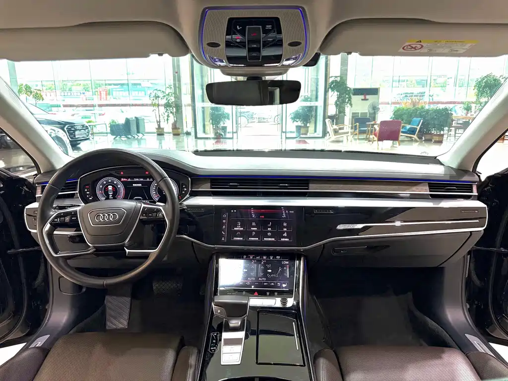 Audi A8 — миниатюра 5